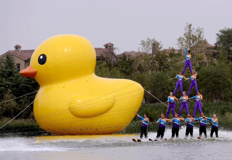 中美澳艺术滑水对抗赛十一长假上演艺术滑水“三国演义”
