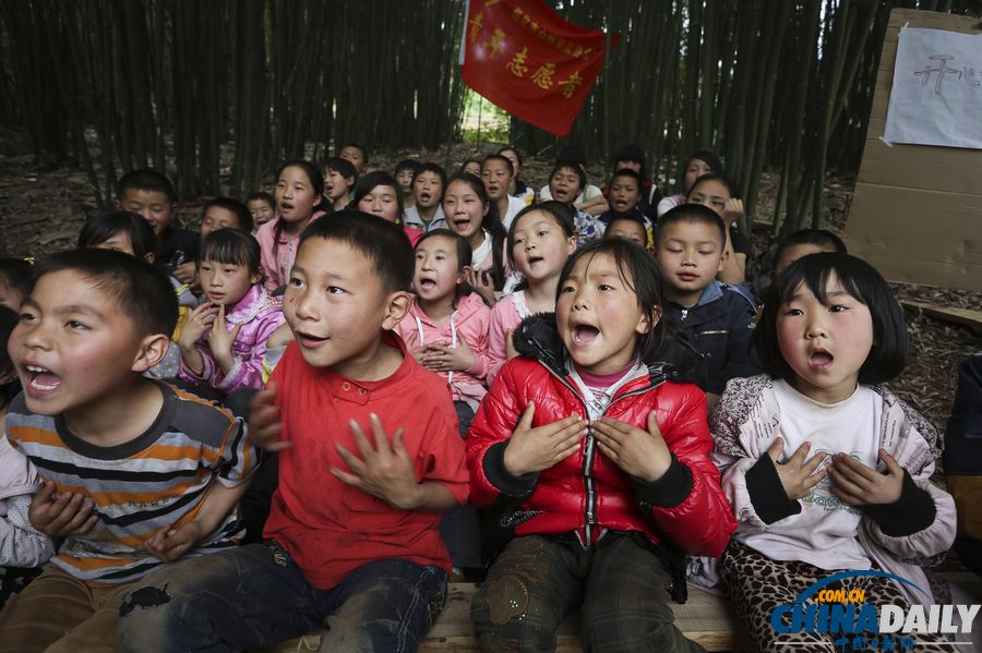 中国日报聚焦芦山地震之 学生篇