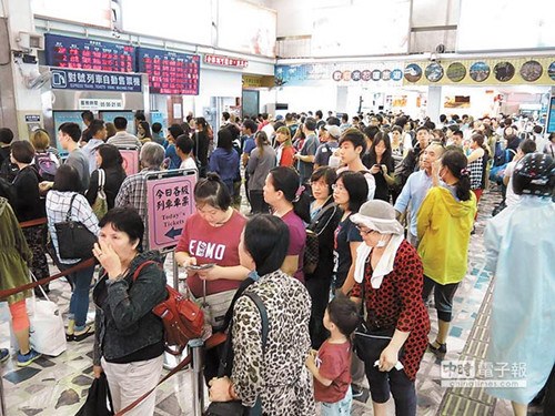 台湾春运车票被秒杀 民众叹“比五月天门票还难买”