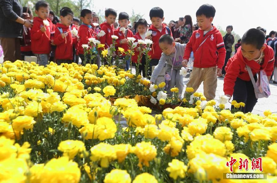 沈阳举行“缅怀革命先烈弘扬民族精神”活动