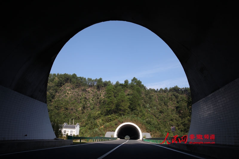 皖赣又添快速通道 黄祁高速今日正式通车