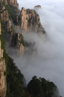 黄山:十一黄金周前夕 惊羡大美日出云海景观（组图）