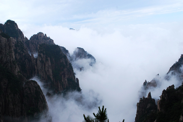 端午小长假  黄山旅游“热”字当头