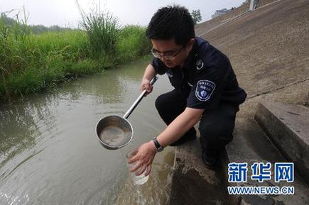 杭州余杭区水源受污染 部分地区供水停止、学校停课