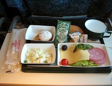 飞机上也有美食！看看各航空公司飞机餐