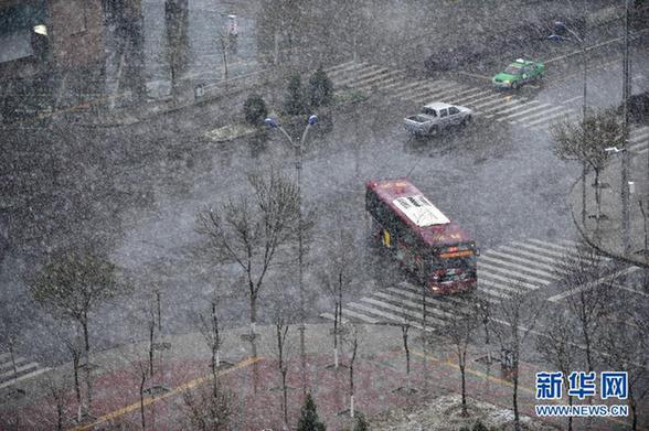 “雨雪风沙齐至”：最近天气有点乱 出门请注意