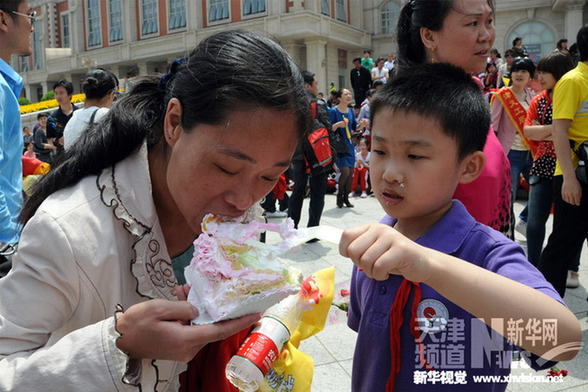 天津：低保、单亲、外来务工子女圆梦母亲节