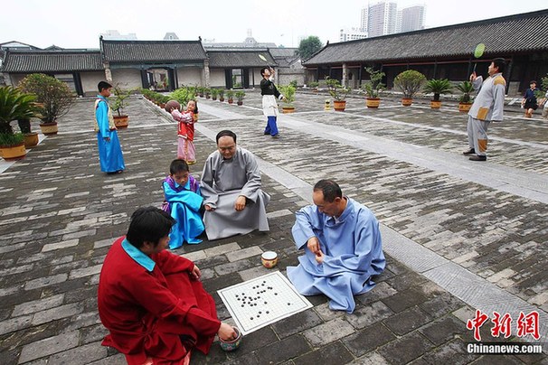 河南南阳旅游局拍微电影 局长客串乞丐