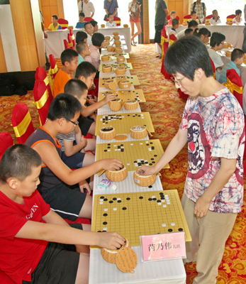 2012年“翔安杯”百盘围棋车轮大赛昨日开幕