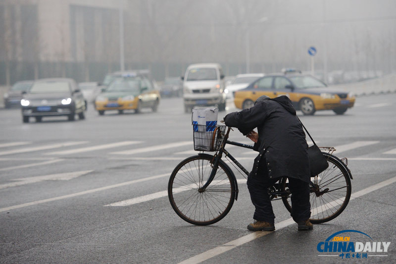 直击北京冻雨夹雾霾天气