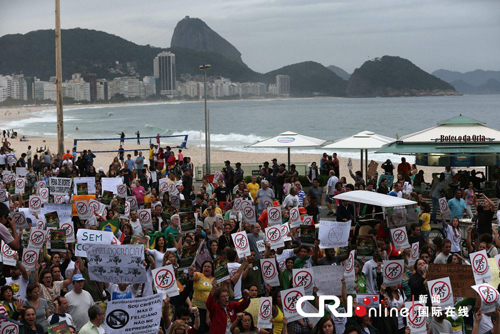 媒体称巴西局势动荡 2014年世界杯或改由美国举办