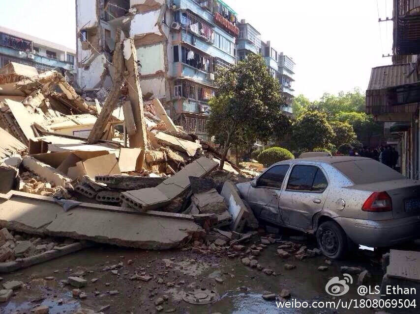浙江宁波奉化市一幢5层居民房倒塌