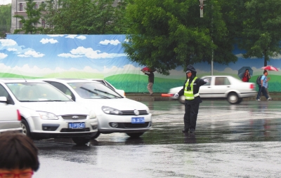 警察待遇将高于地方低于军队 制造冤假错案将终身追究责任