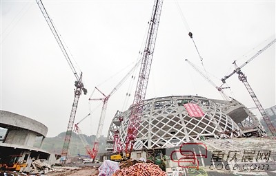 重庆最复杂最异型建筑主体完工 国际马戏城明年开放