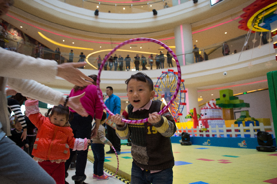 重庆时代天街新开C馆 各式亲子游乐设施供父母选择