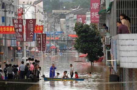 浙江开化：持续强降雨引发洪涝灾害