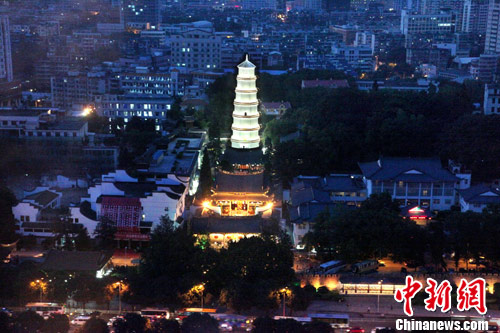 福州千年古刹白塔寺举行佛像开光仪式