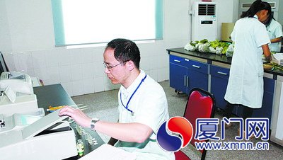 我市建成食品安全监管检测网 撒