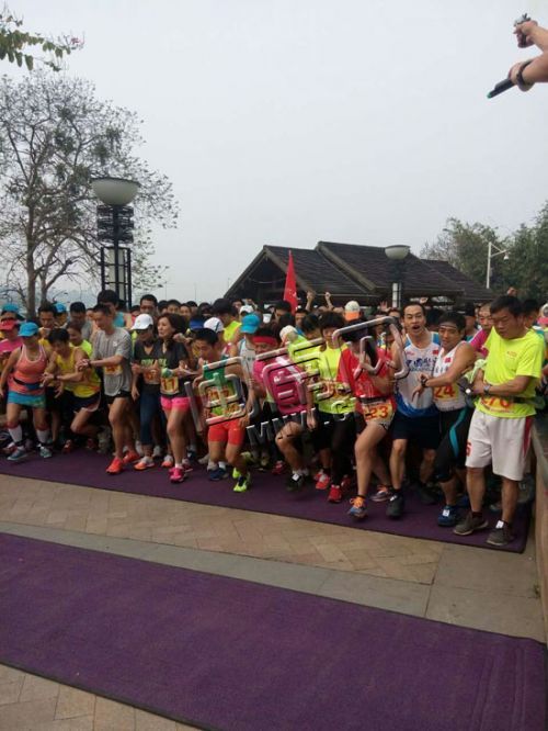 漳州民间马拉松开跑 全国503名长跑爱好者参加