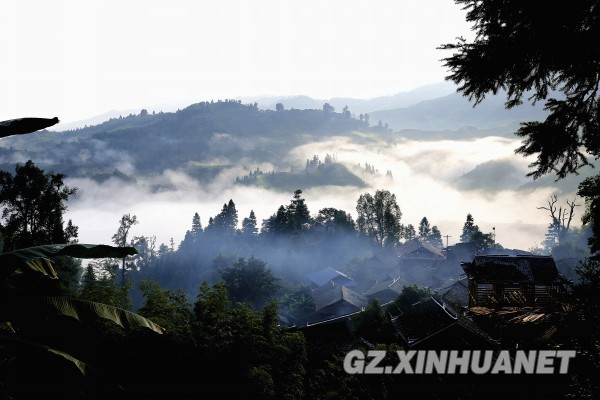 贵州月亮山雨后景美如画