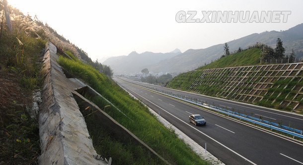 贵州大思高速通车 黔湘再添跨省通道