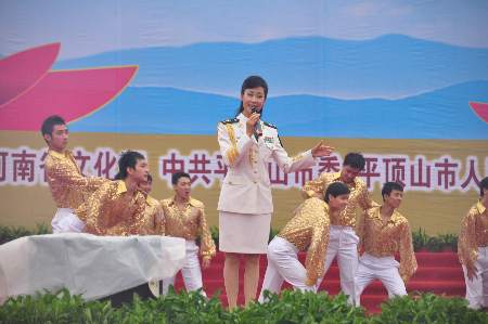 第二届中国曲剧艺术节在汝州盛装开幕