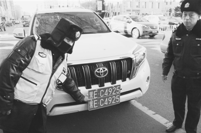 齐齐哈尔整治无牌“豪车” 6辆未悬挂号牌车辆被查处