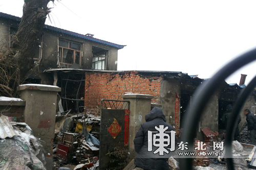 哈尔滨一村民家中房屋发生火灾 近5万元现金被烧毁(图)