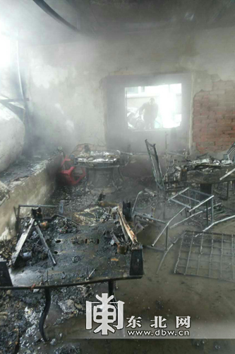 哈尔滨一村民家中房屋发生火灾 近5万元现金被烧毁(图)