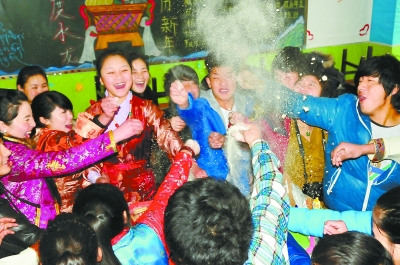 望城藏族学生庆新年：“新年，扎西德勒!”