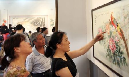 湘籍艺术家寒冰工笔精品画展在长沙博物馆举行