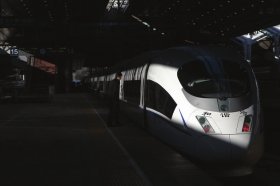京广高铁今日全线开通 长沙共248人去北京