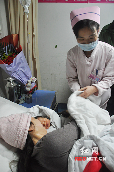 产妇术中大出血 长沙献血志愿者接力救助