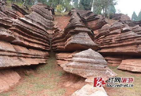 聆听石头的故事 湖南十家最美地质公园推介