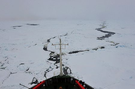 “雪龙”号成功突围