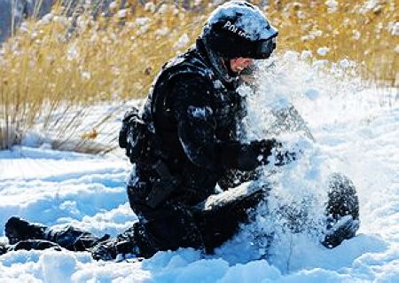 新疆特战尖兵雪地大练兵