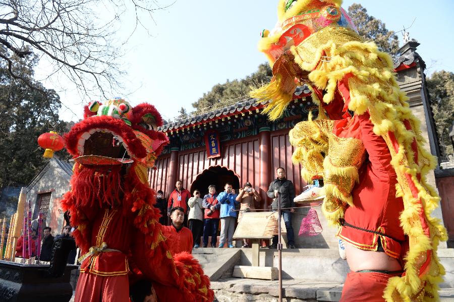 北京八大处恢复百年老庙会