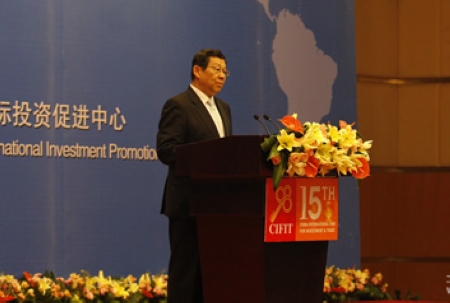 陈德铭：中国入世十年利用外资增145%