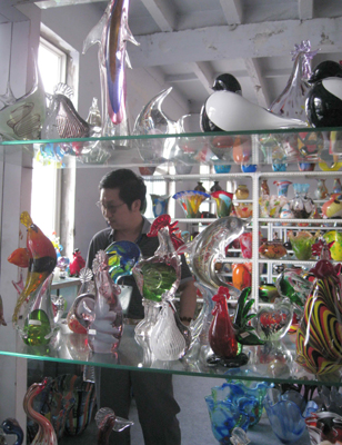 博山琉璃受青睐 产品出口40多个国家和地区(图)