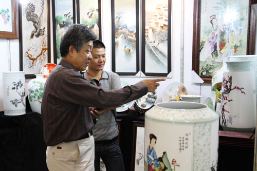 2012第四届中国(山东)工艺美术精品暨家居用品博览会开幕