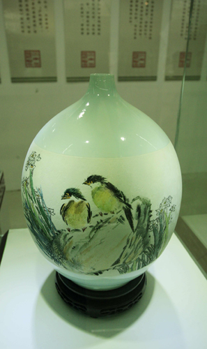 第十三届中国（淄博）国际陶瓷博览会开幕 海内外陶瓷大师齐聚“国窑之都”