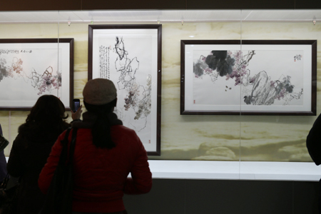 《葡萄熟了》——袁方、康庄国画展在西安举办