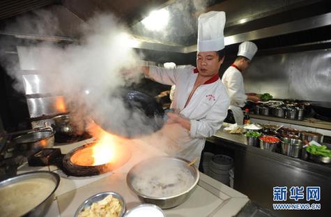 饺子 羊汤 冬酿酒 实拍全国各地冬至习俗