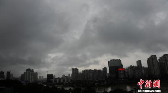 中国南方现今年以来最强降雨 各地积极防灾减灾