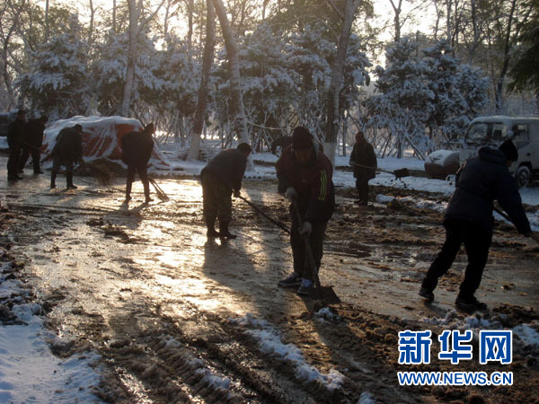 中国东北等地迎来强降雪 暴雪橙色预警发布