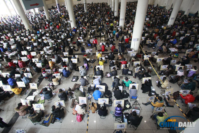 济南：7375名艺考生同场考试