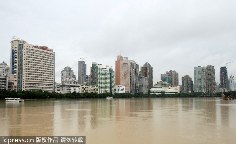 台风西马仑登陆 厦门一夜间变泽国