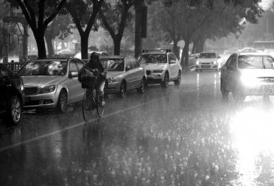 京迎入汛以来最强降雨 主要桥区未积水