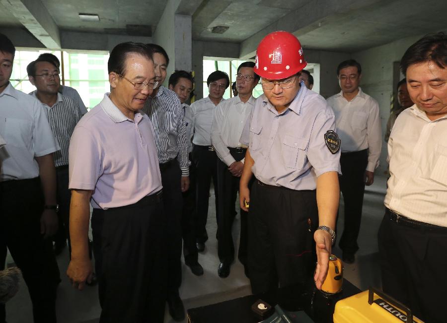 温家宝:投入市场、群众满意是衡量保障性安居工程进展好坏最重要的标准