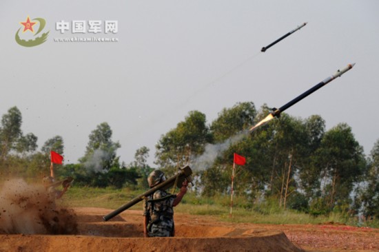 超震撼!国产高炮击毁低空来袭目标瞬间